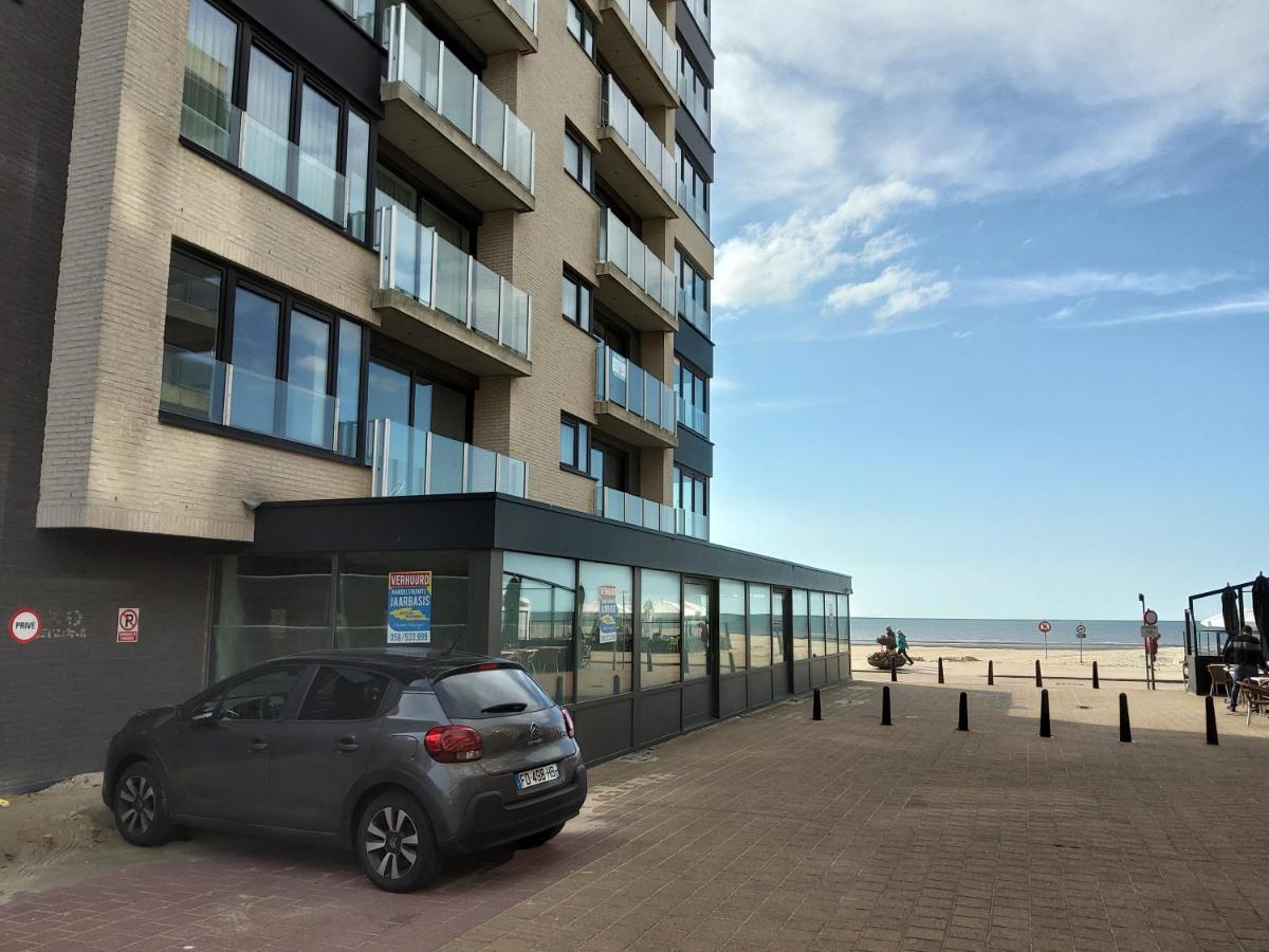 Koksijde Zeedijk La Digue 102 Appartement Met Garage - Lateraal Zeezicht Экстерьер фото