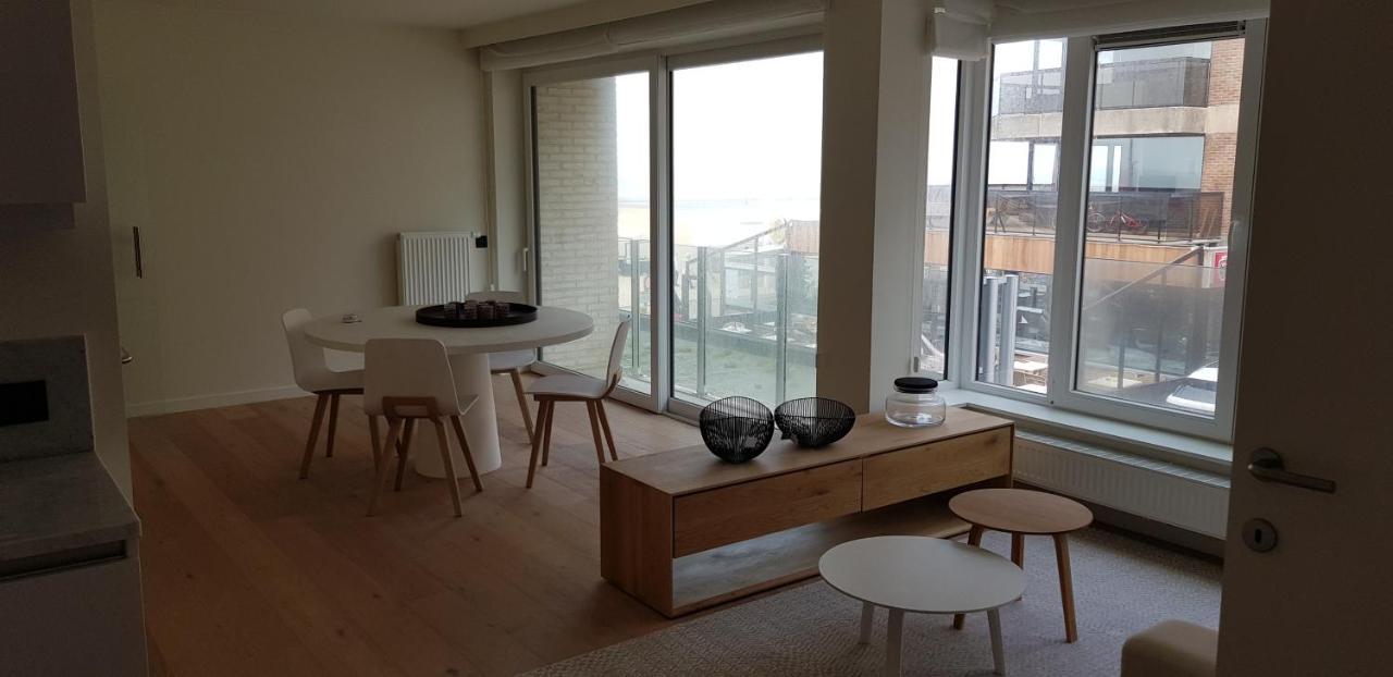 Koksijde Zeedijk La Digue 102 Appartement Met Garage - Lateraal Zeezicht Экстерьер фото